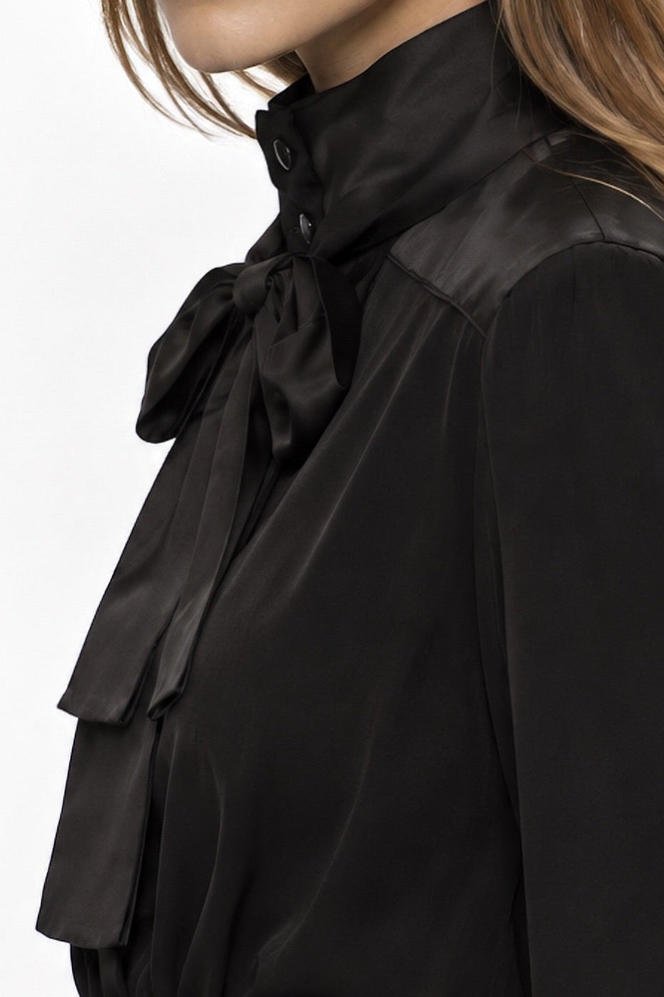 Opéra Tie-Neck Blouse in Silk Marina Blanche