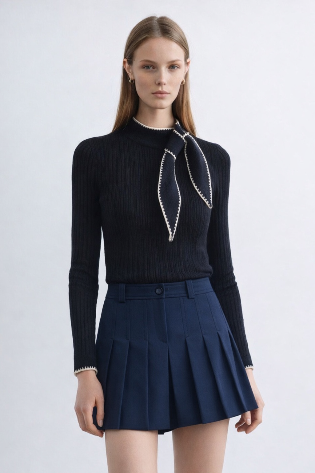 Pleated Tailored Short Marina Blanche