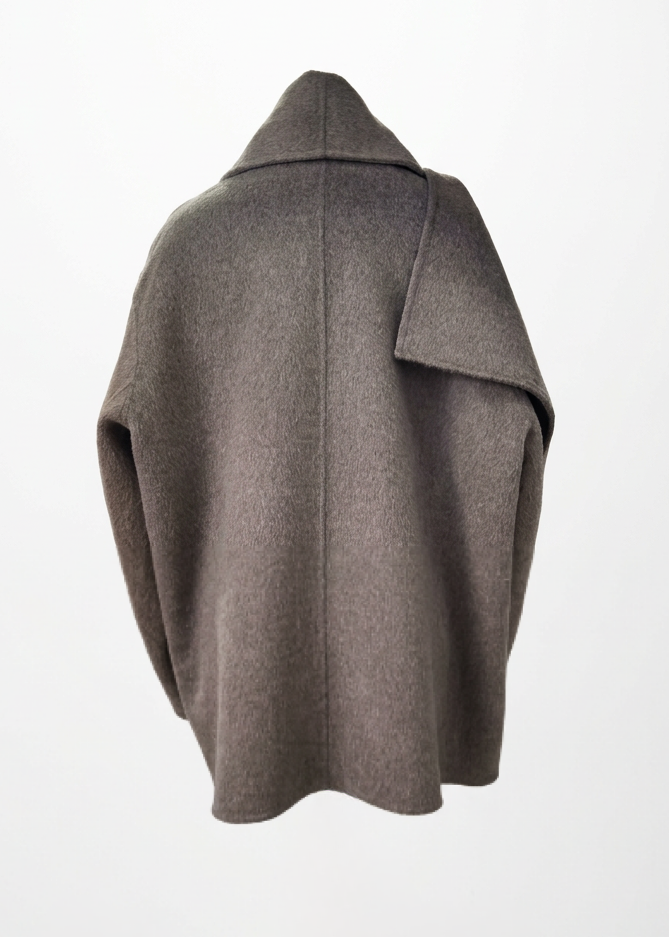 Scarf Collar Coat in Wool and Yak Marina Blanche